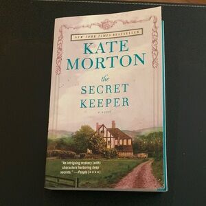 Kate Morton Paperback - The Secret Keeper Novel